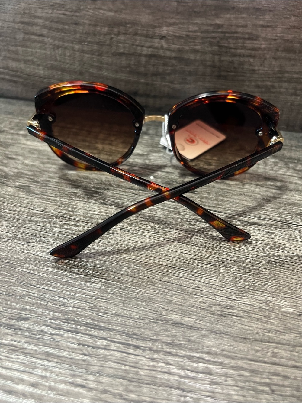 Sun glasses - Picture 2 of 7